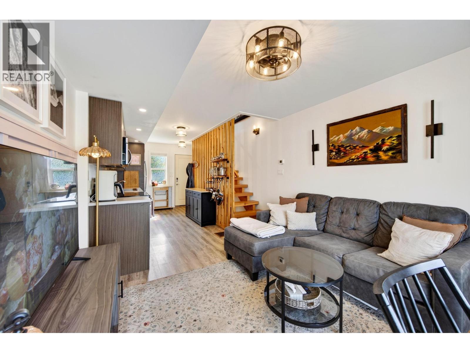 #6 1110 11th Street - 14