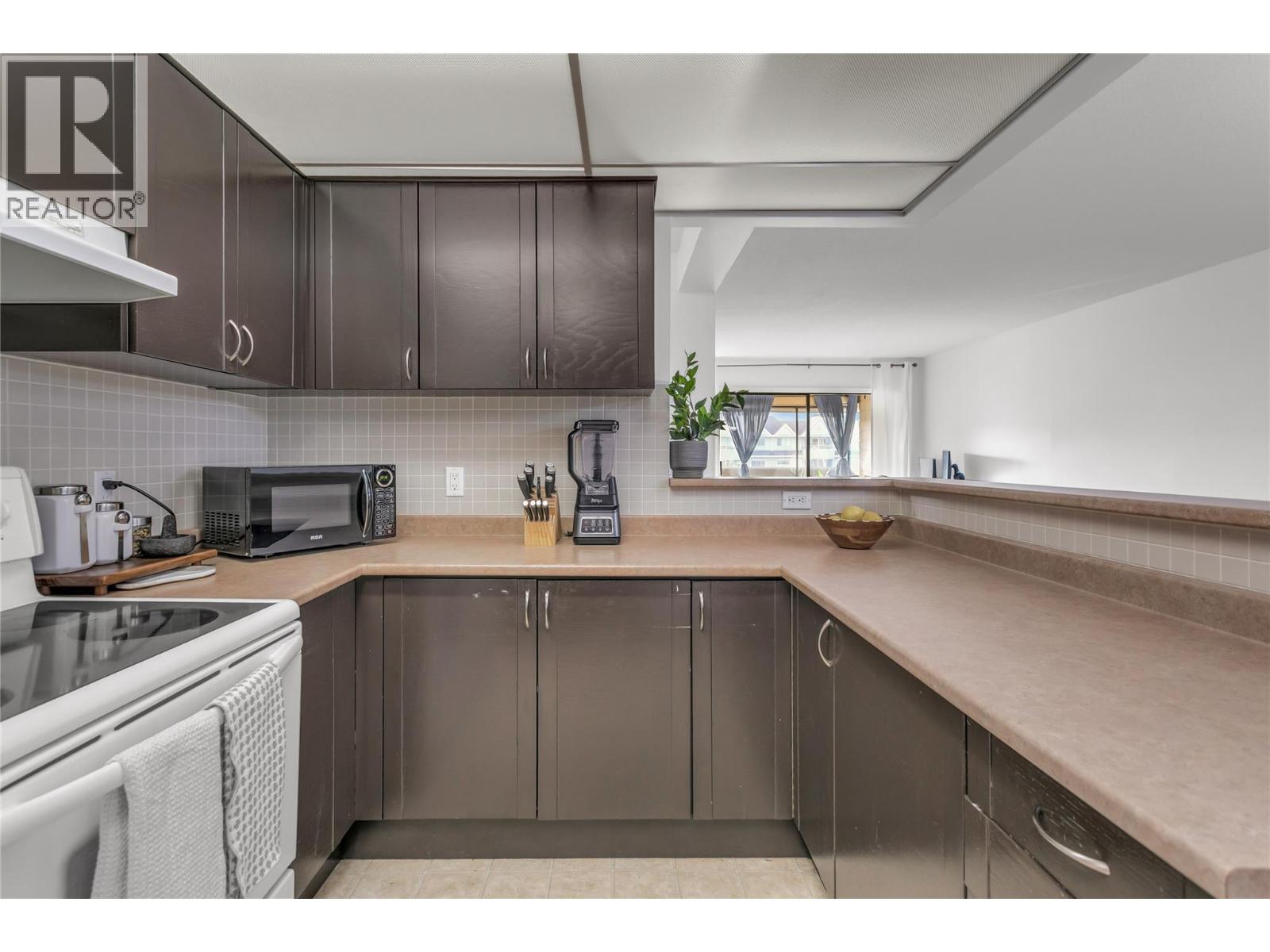 #308 1075 Bernard Avenue - 5