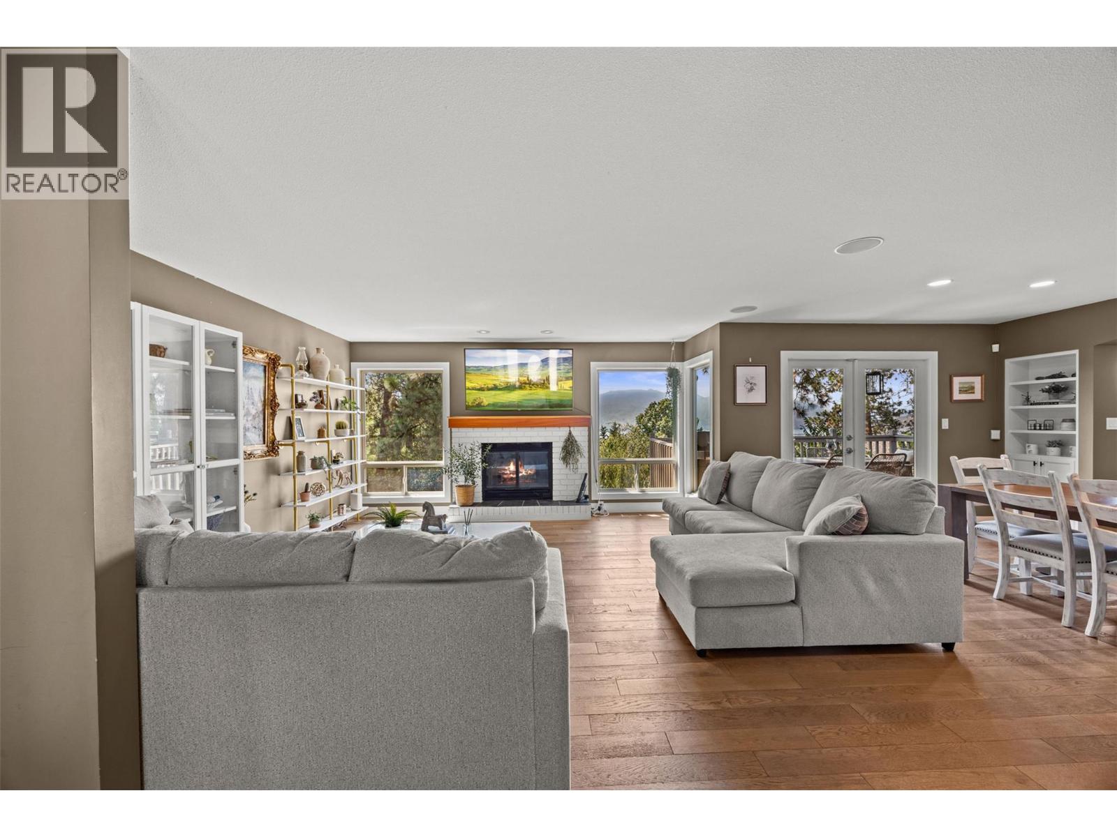 2185 Shannon Way - 5