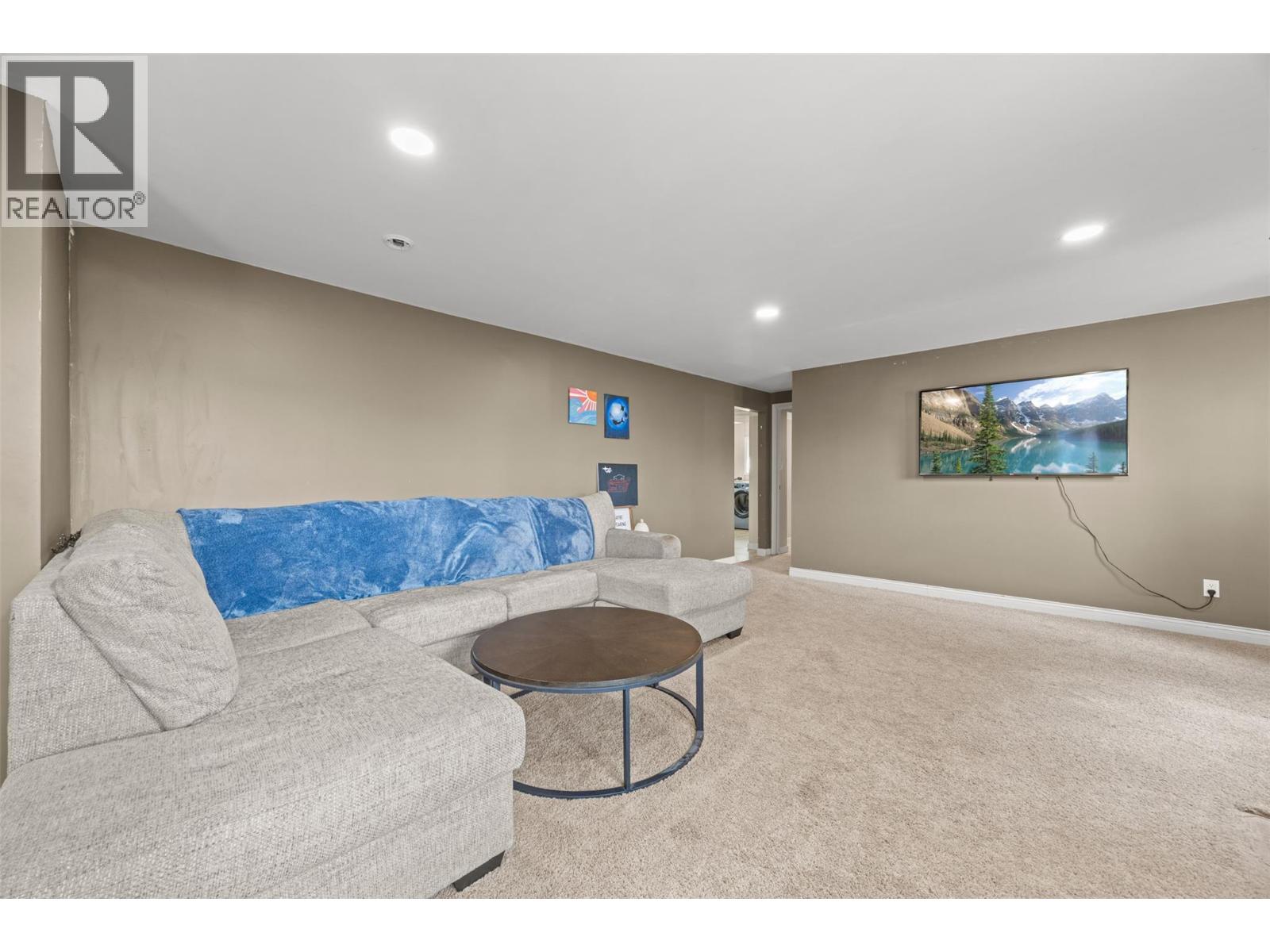 2185 Shannon Way - 41