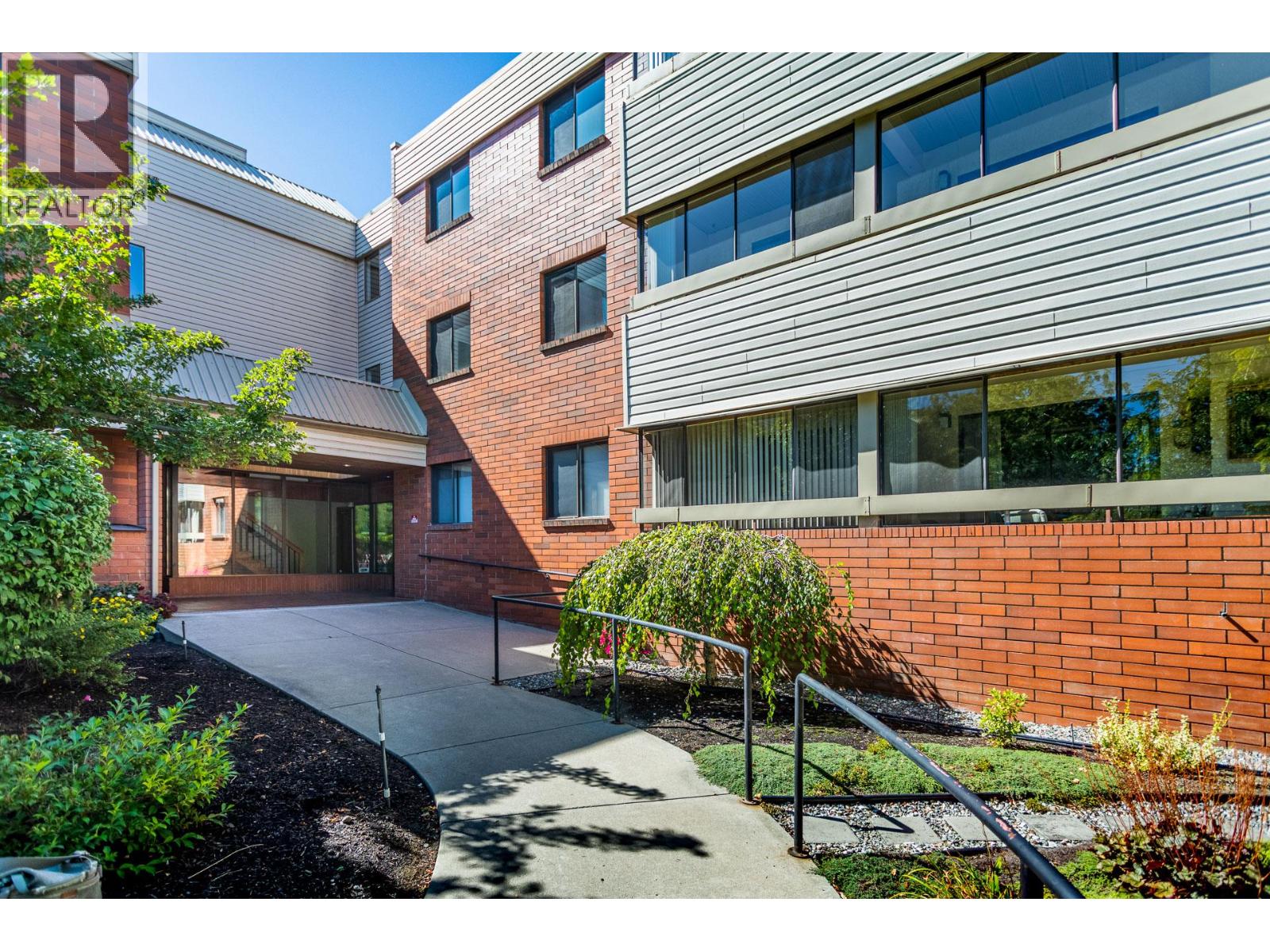#308 1075 Bernard Avenue - 30