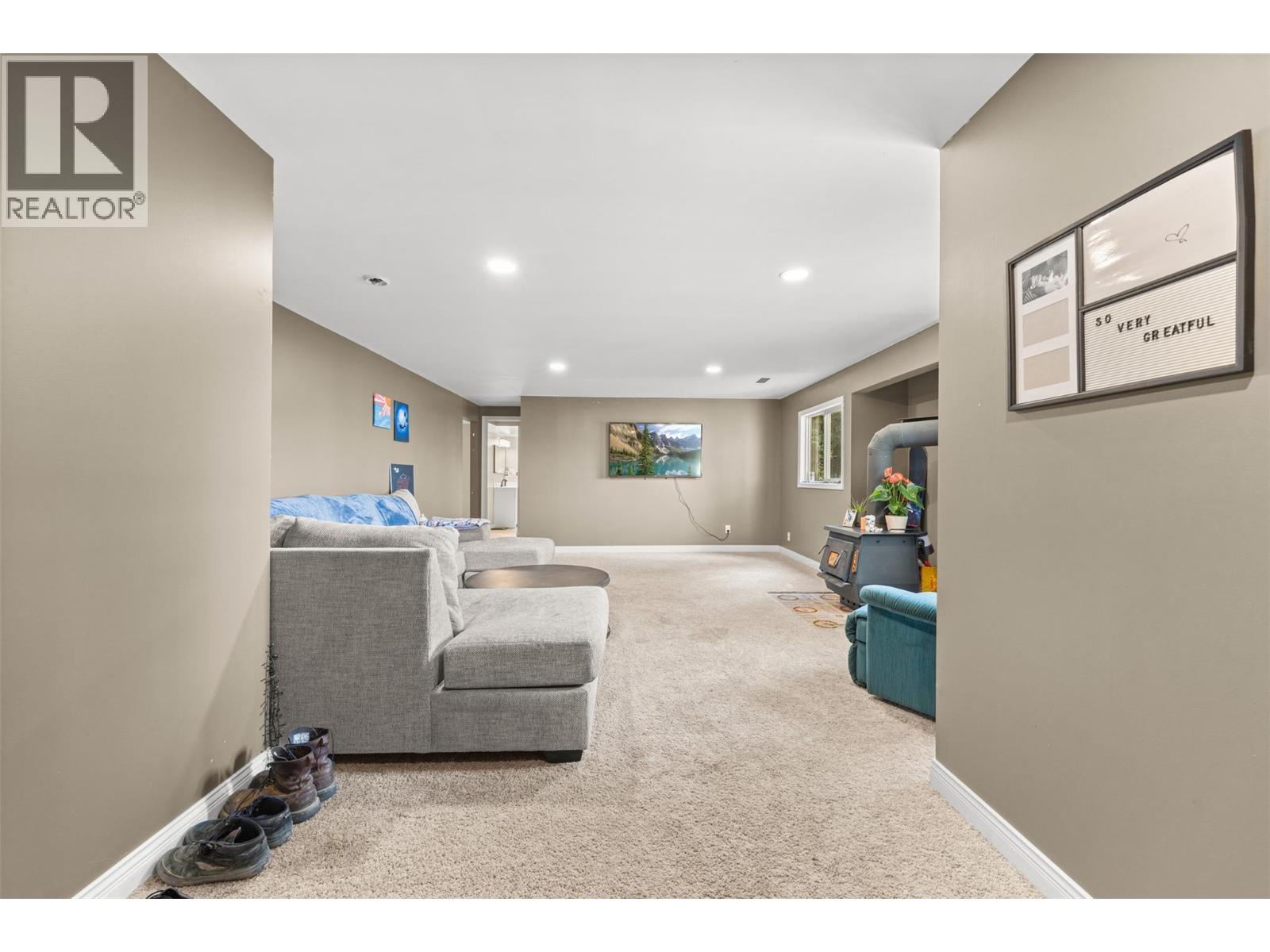 2185 Shannon Way - 39
