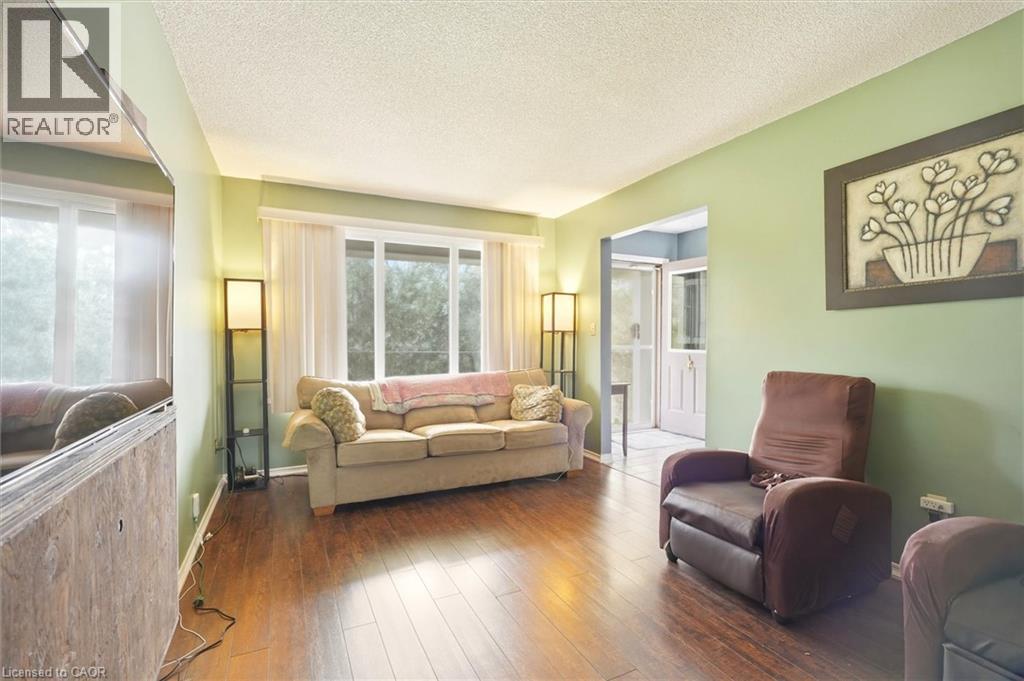 18 ANNE Court - Image 3