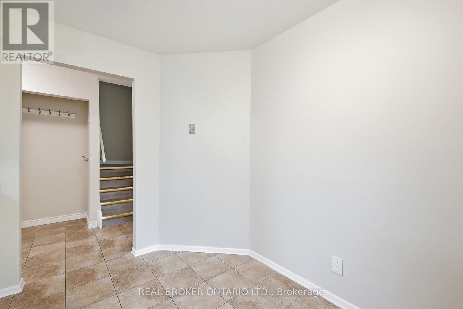 #1 435 KINGSCOURT DRIVE - 14