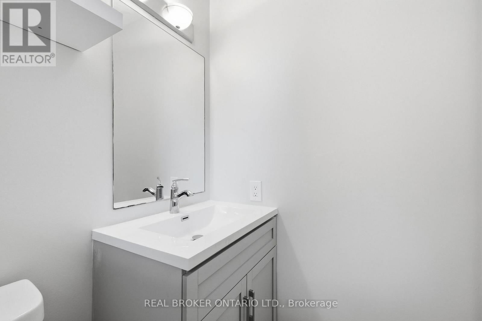 #1 435 KINGSCOURT DRIVE - 15