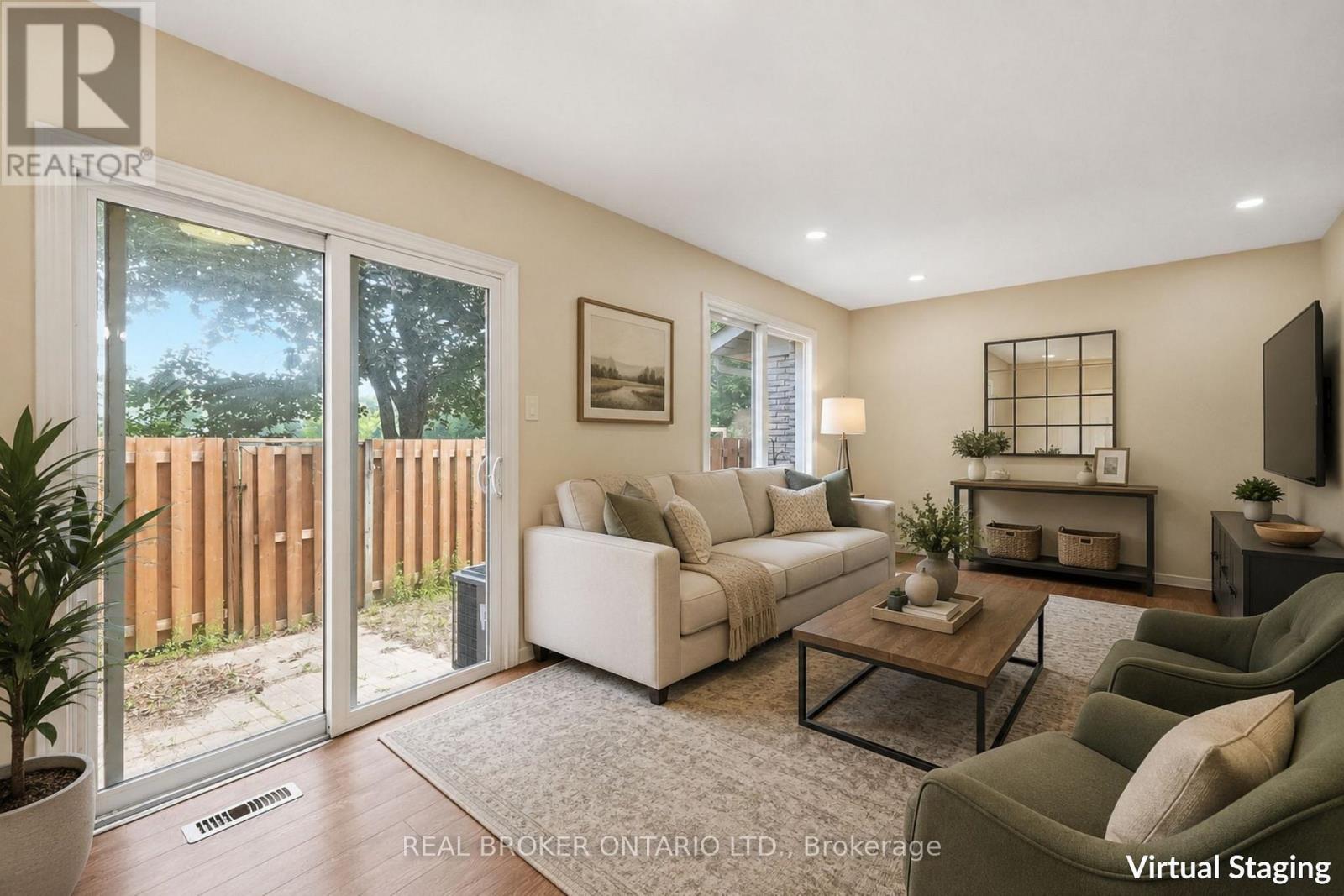 #1 435 KINGSCOURT DRIVE - 18