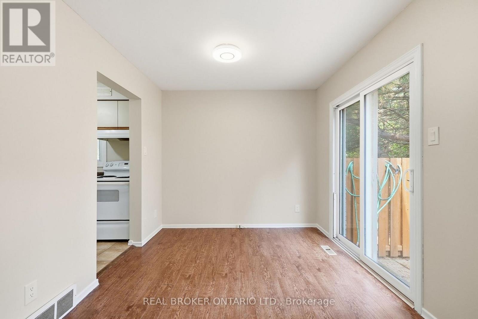 #1 435 KINGSCOURT DRIVE - 19