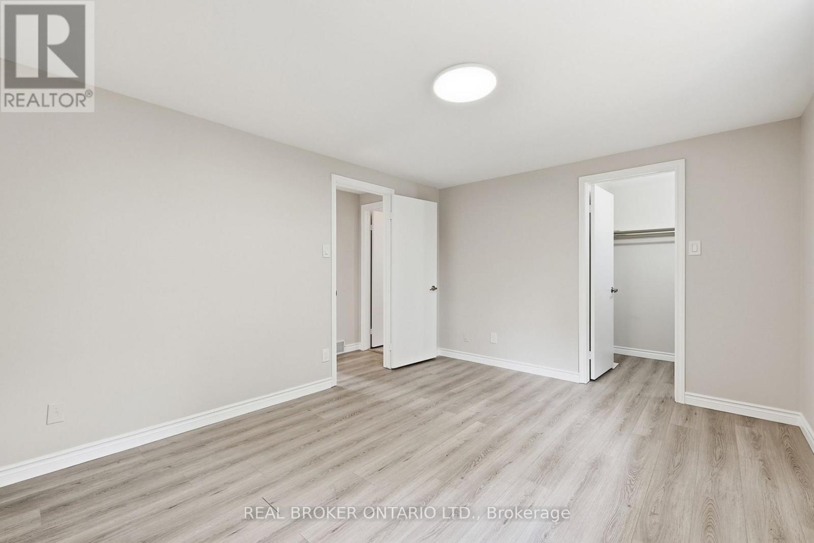 #1 435 KINGSCOURT DRIVE - 27