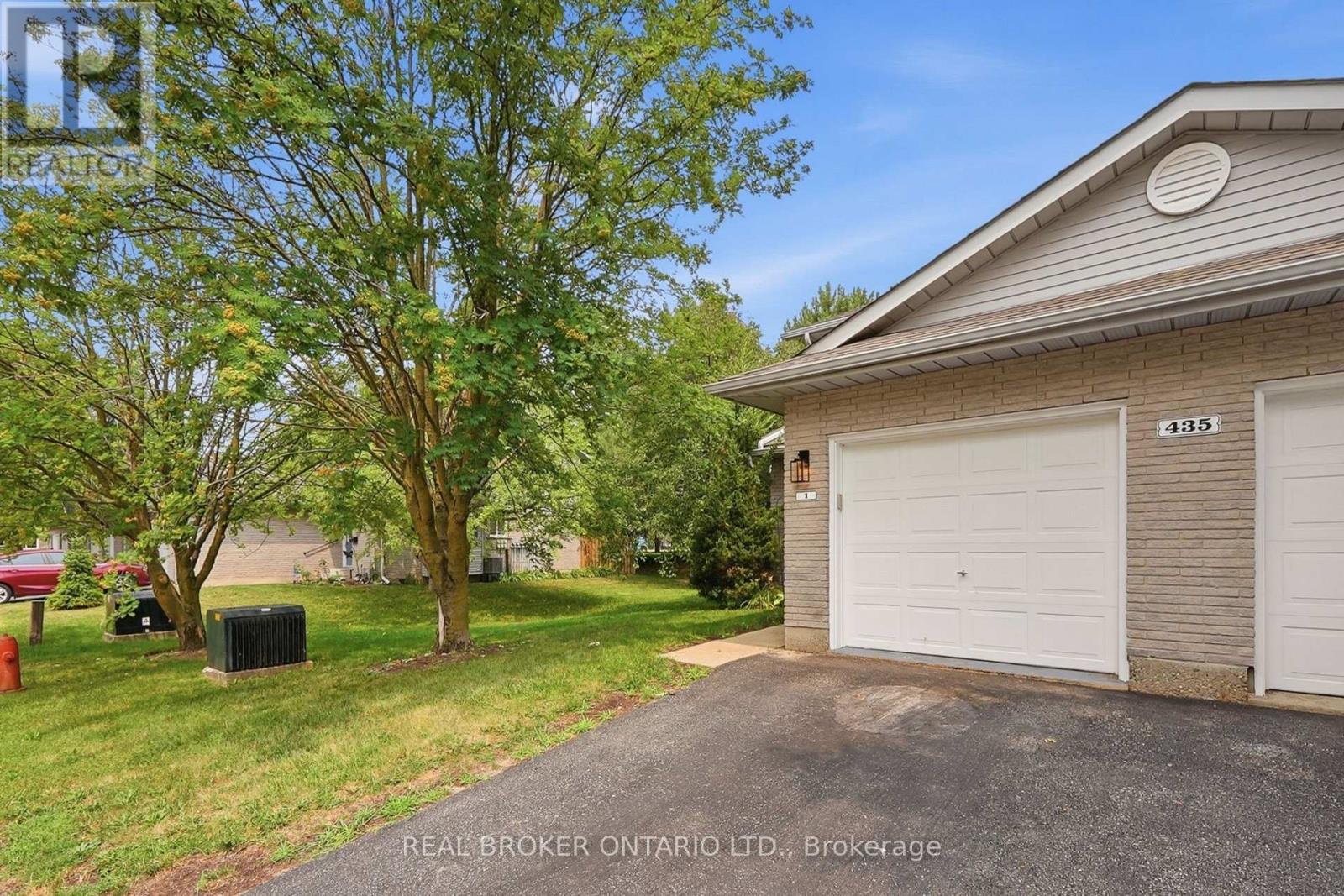#1 435 KINGSCOURT DRIVE - 3