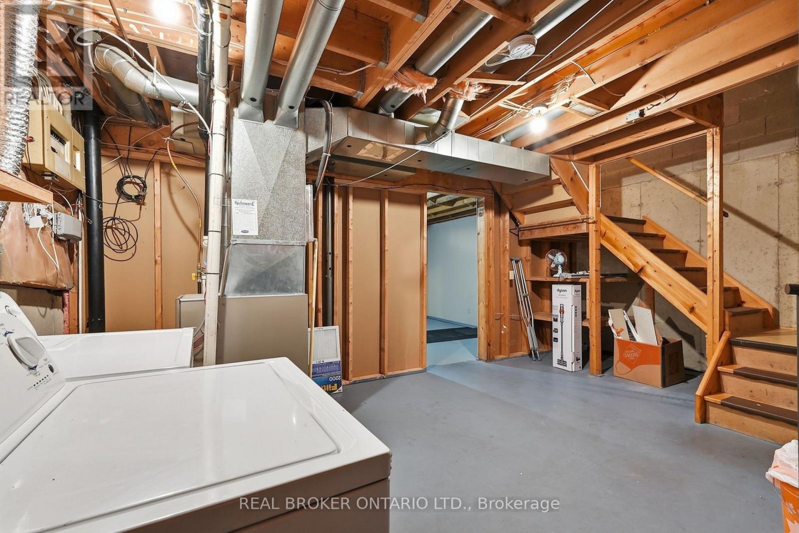 #1 435 KINGSCOURT DRIVE - 34