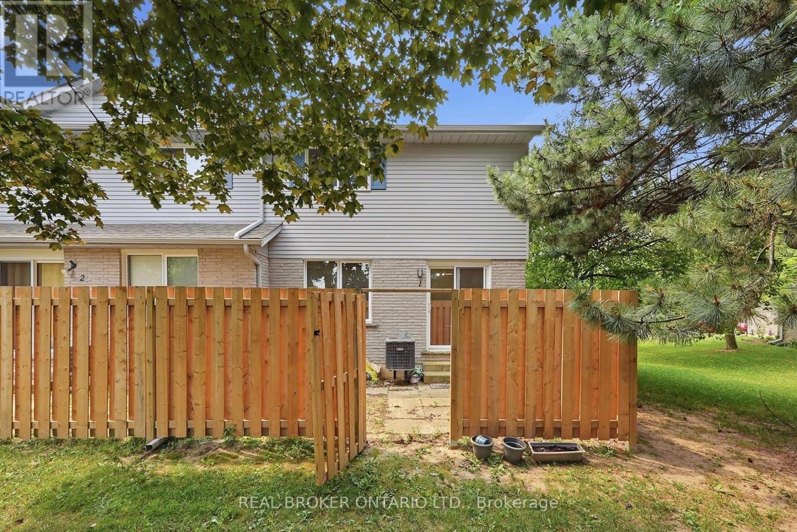 #1 435 KINGSCOURT DRIVE - 39
