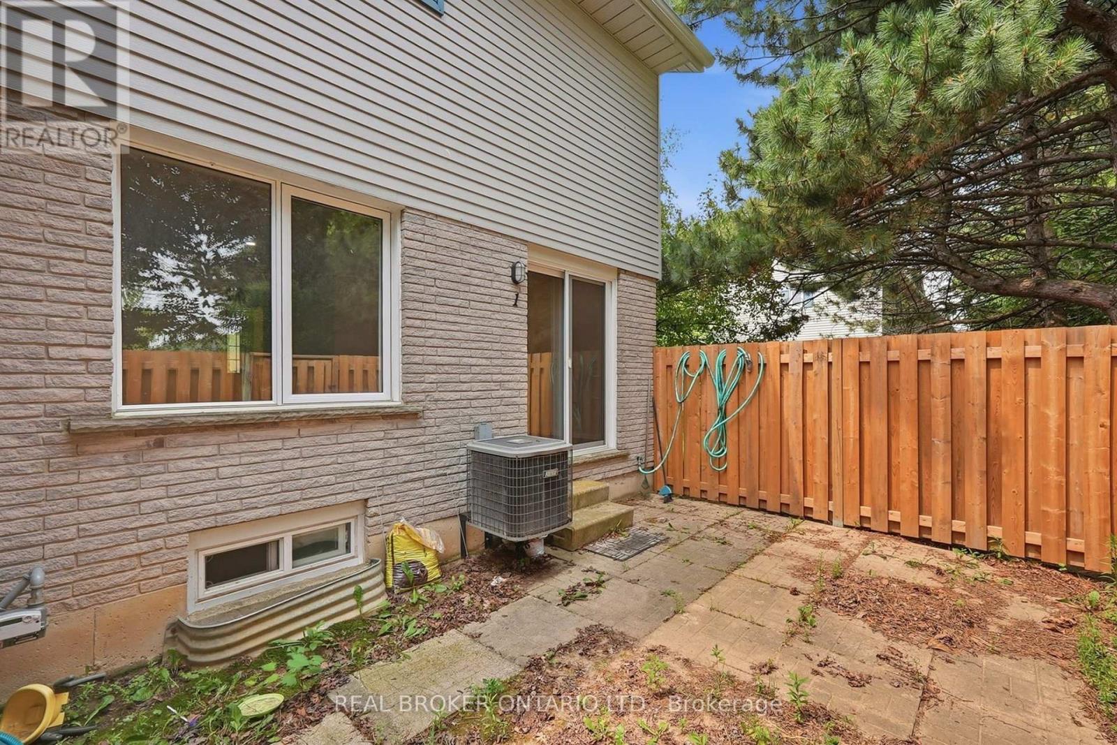 #1 435 KINGSCOURT DRIVE - 42
