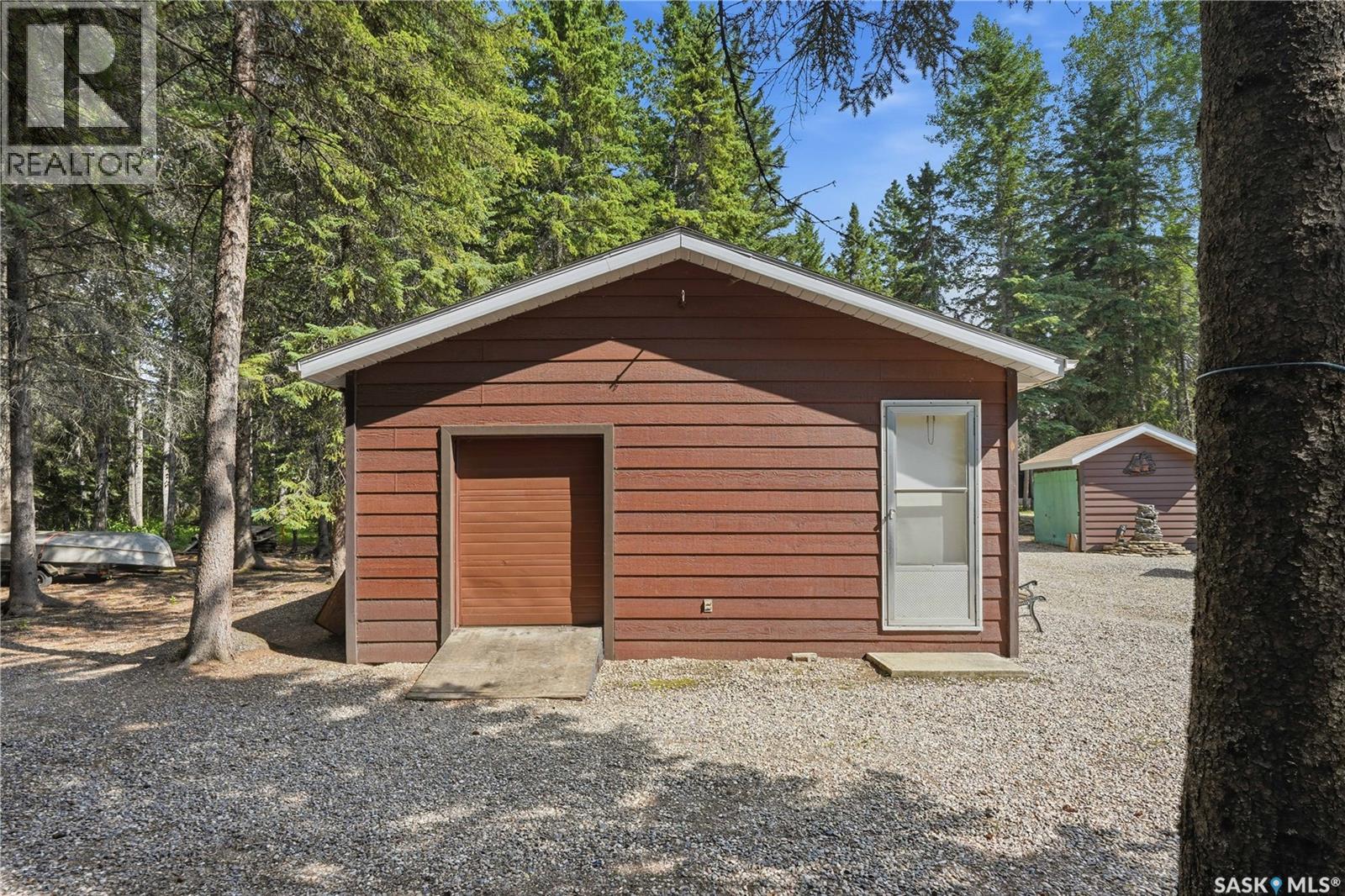 23 Saskatchewan DRIVE - 32