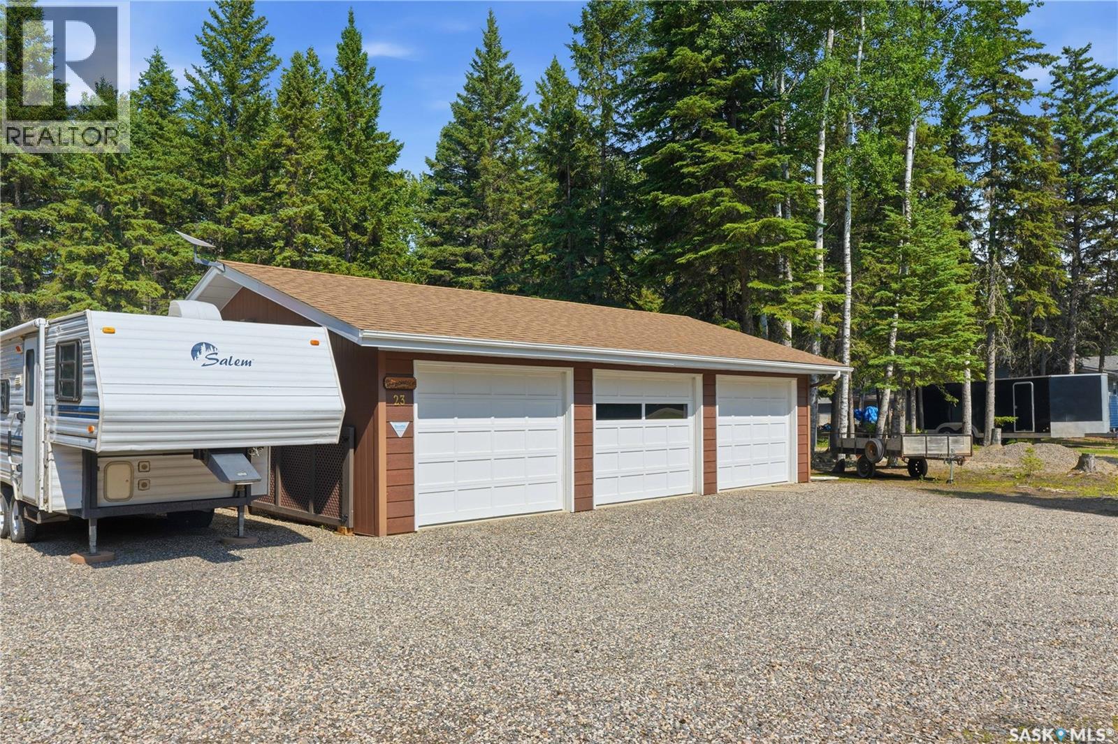 23 Saskatchewan DRIVE - 33