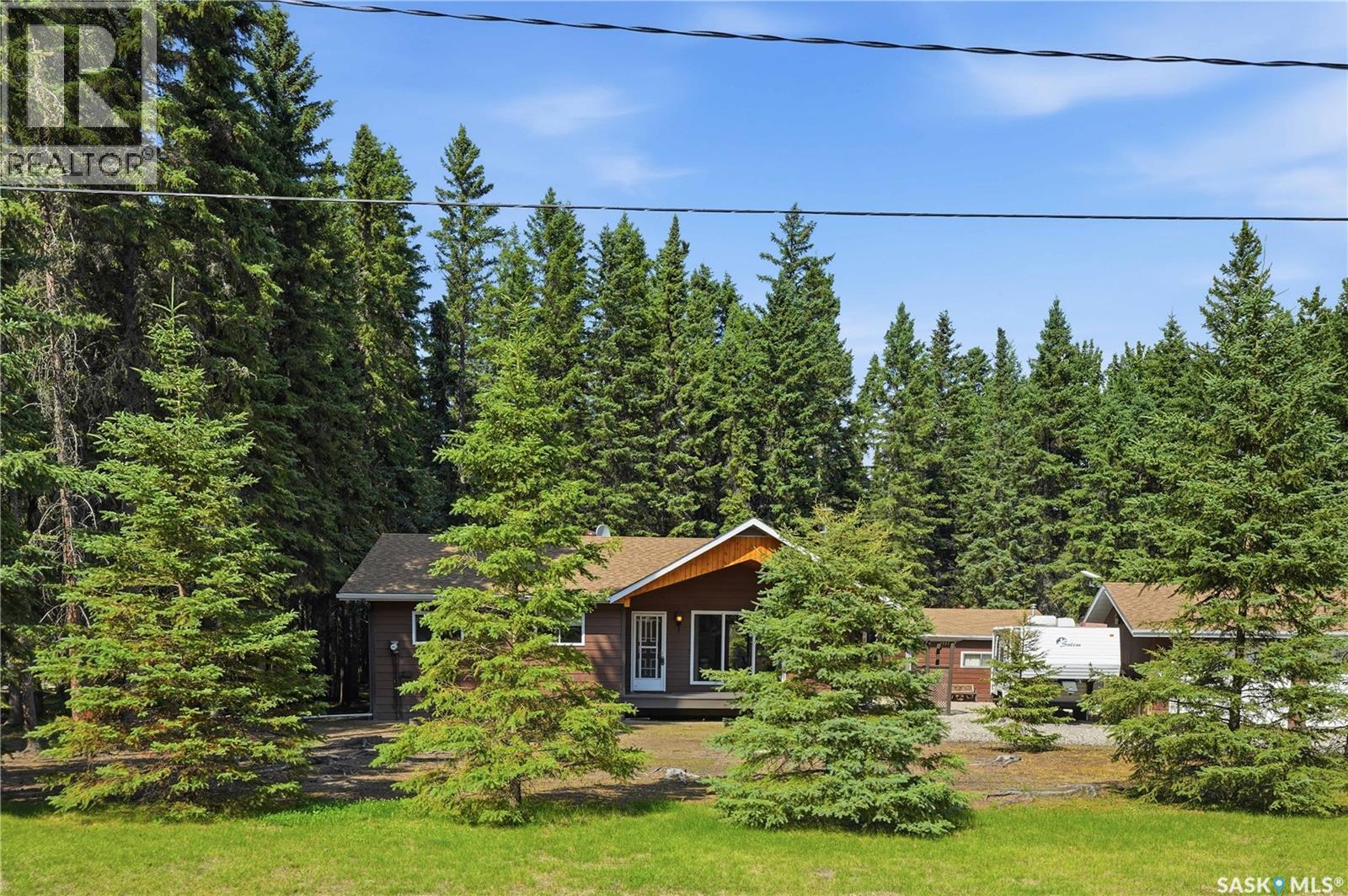 23 Saskatchewan DRIVE - 40