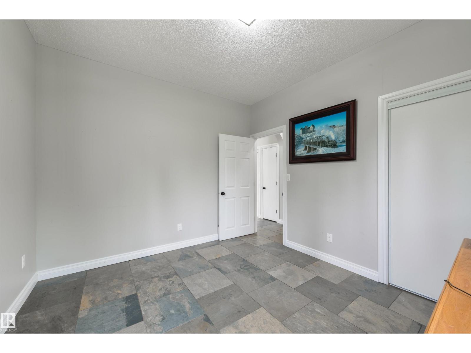 56010 RGE ROAD 20A - 17