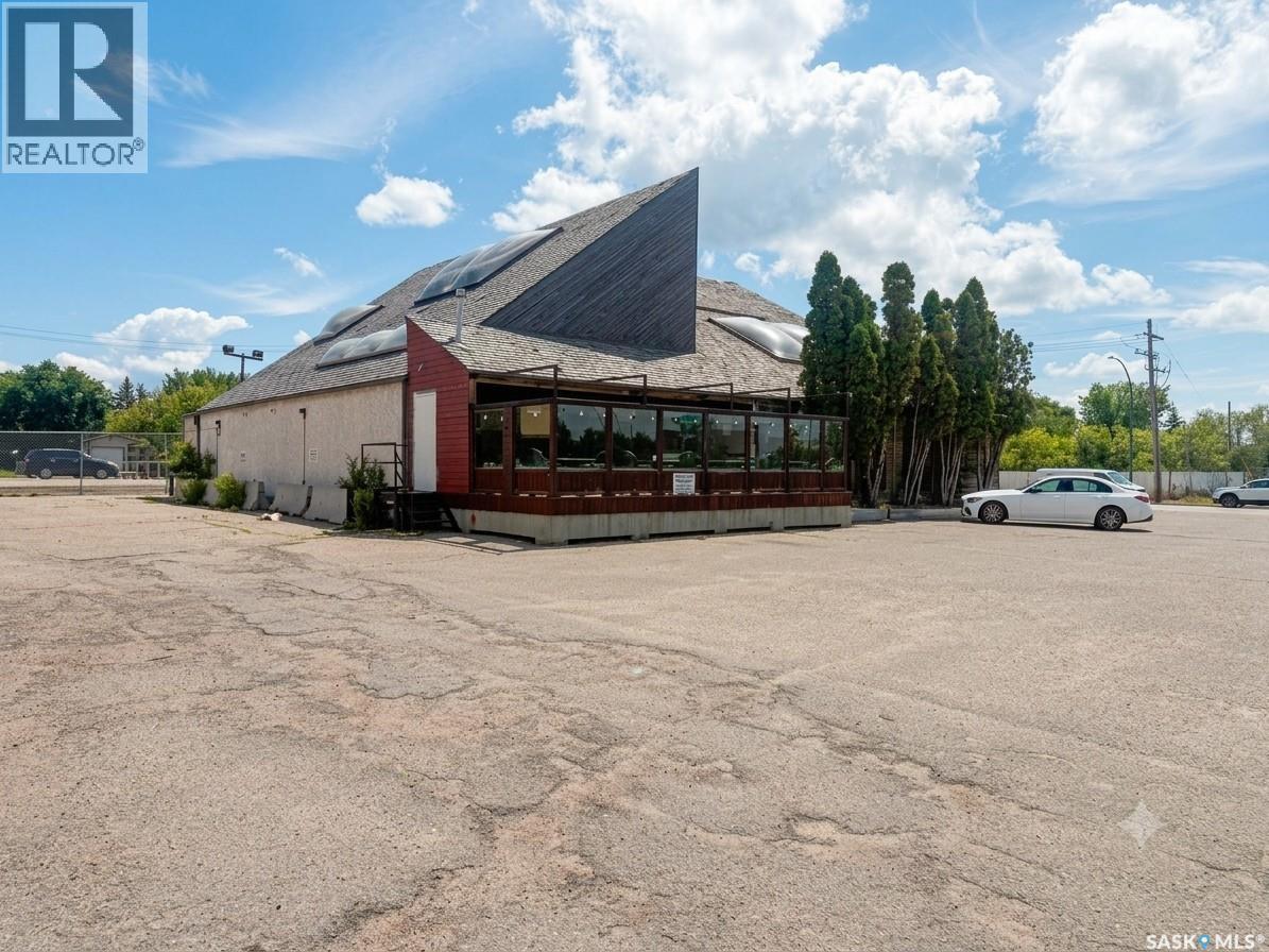 379 Albert STREET, Regina — photo 2