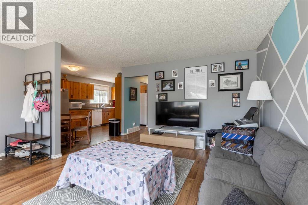 27 Laval Boulevard W - 8