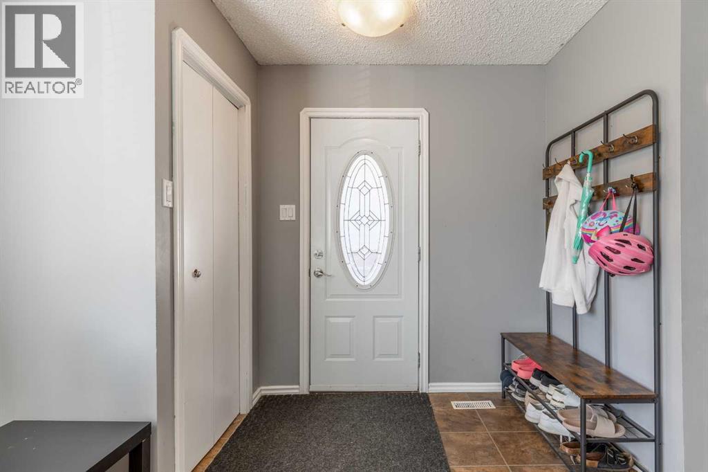 27 Laval Boulevard W - 5