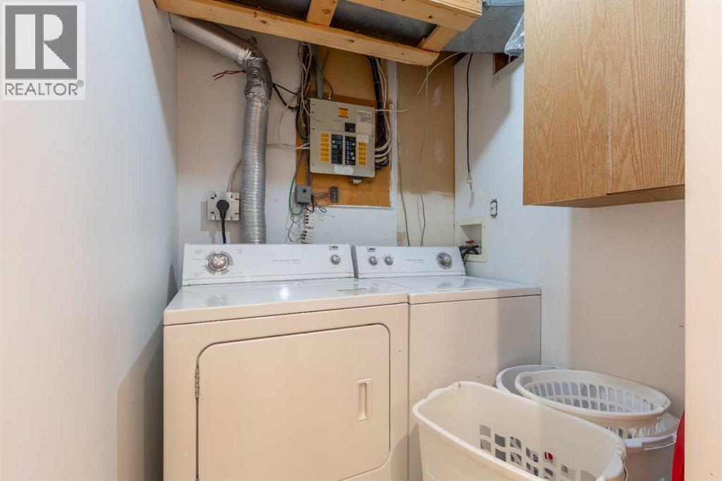 27 Laval Boulevard W - 23