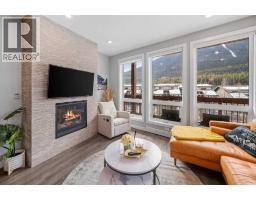 Den - 205, 106 Stewart Creek Rise, Canmore, AB T1W0N3 Photo 8