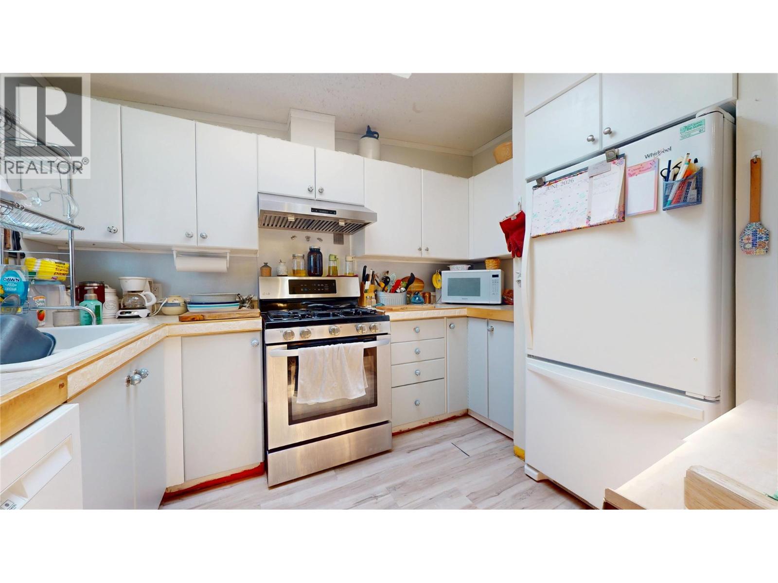 #16 9762 Ermacora Road - 15