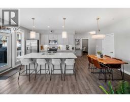 205, 106 Stewart Creek Rise, Canmore, AB T1W0N3 Photo 12