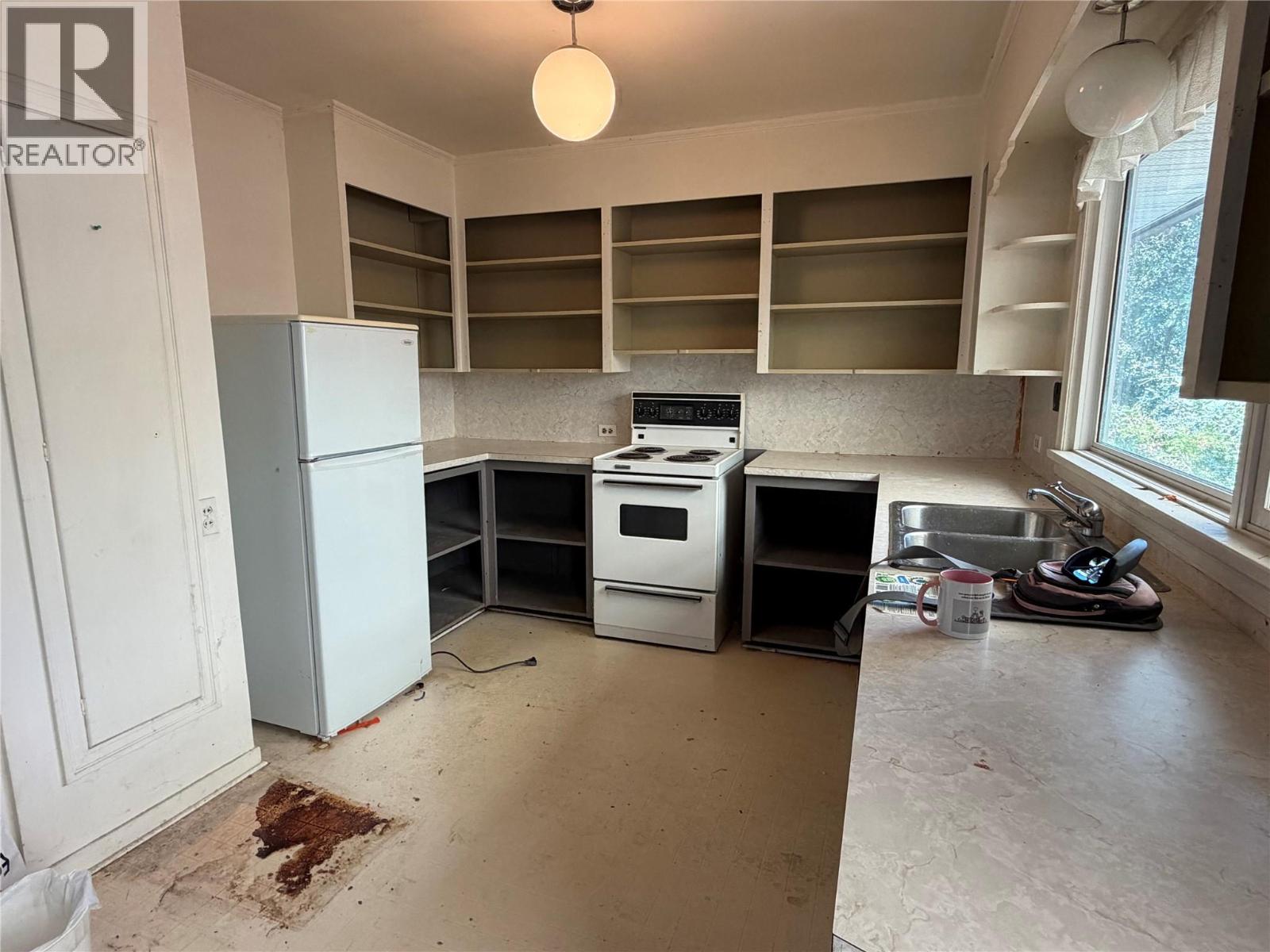1297 King Street - 12