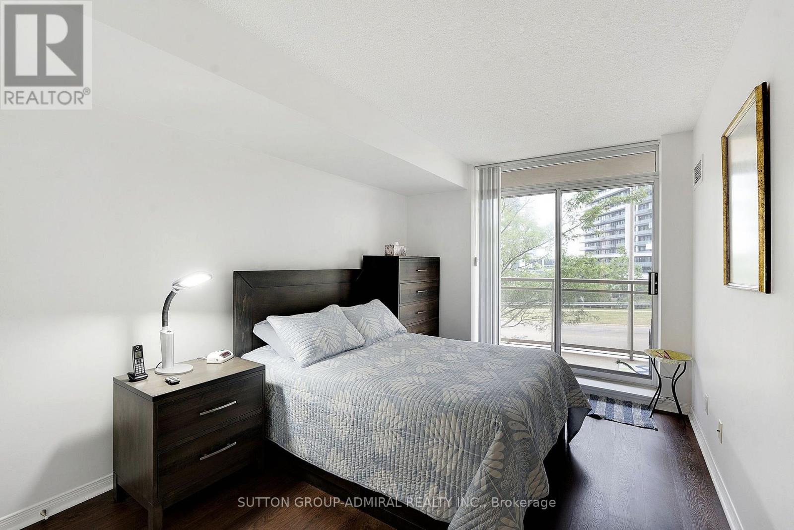 #307 73 KING WILLIAM CRESCENT - 17