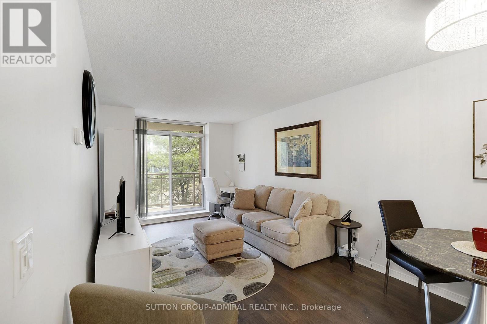 #307 73 KING WILLIAM CRESCENT - 13