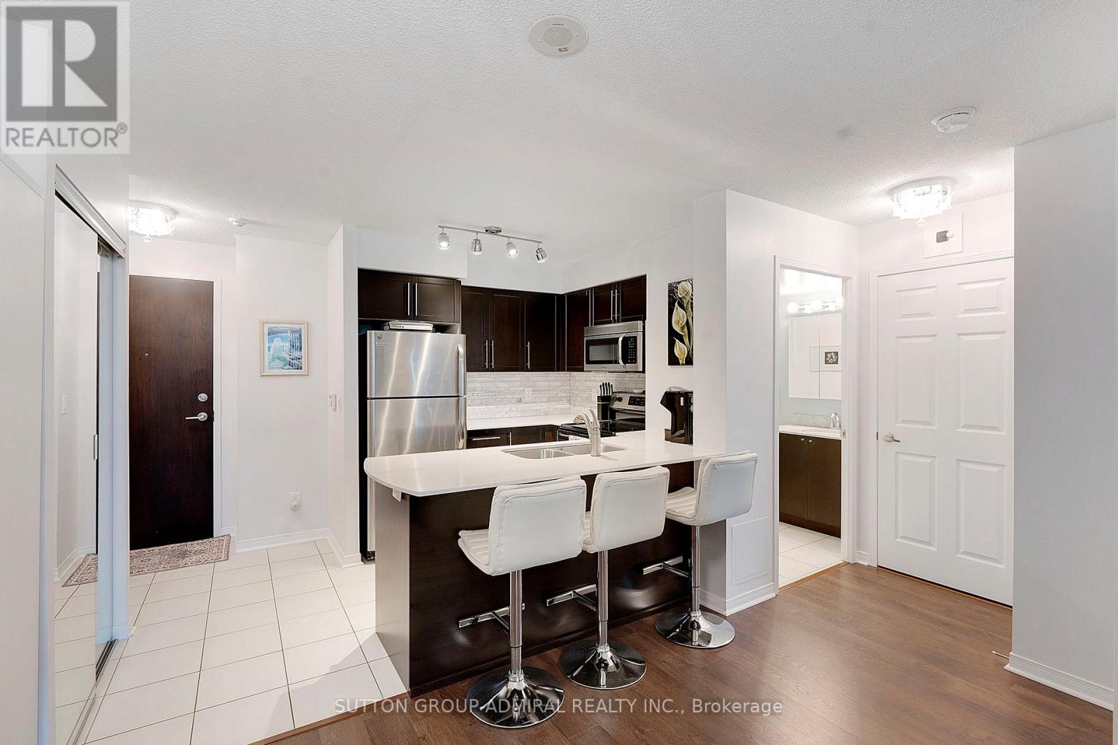 #307 73 KING WILLIAM CRESCENT - 11