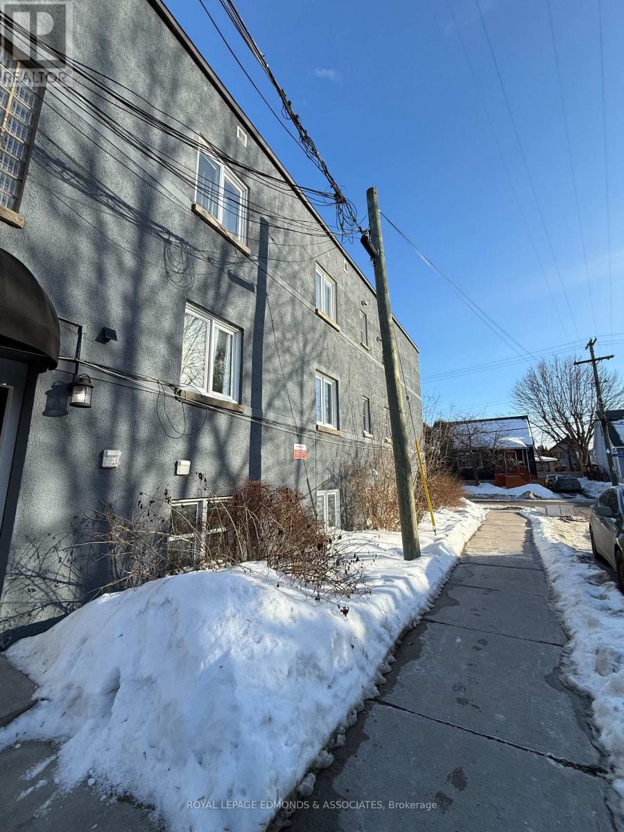 329 RICHELIEU AVENUE - 4