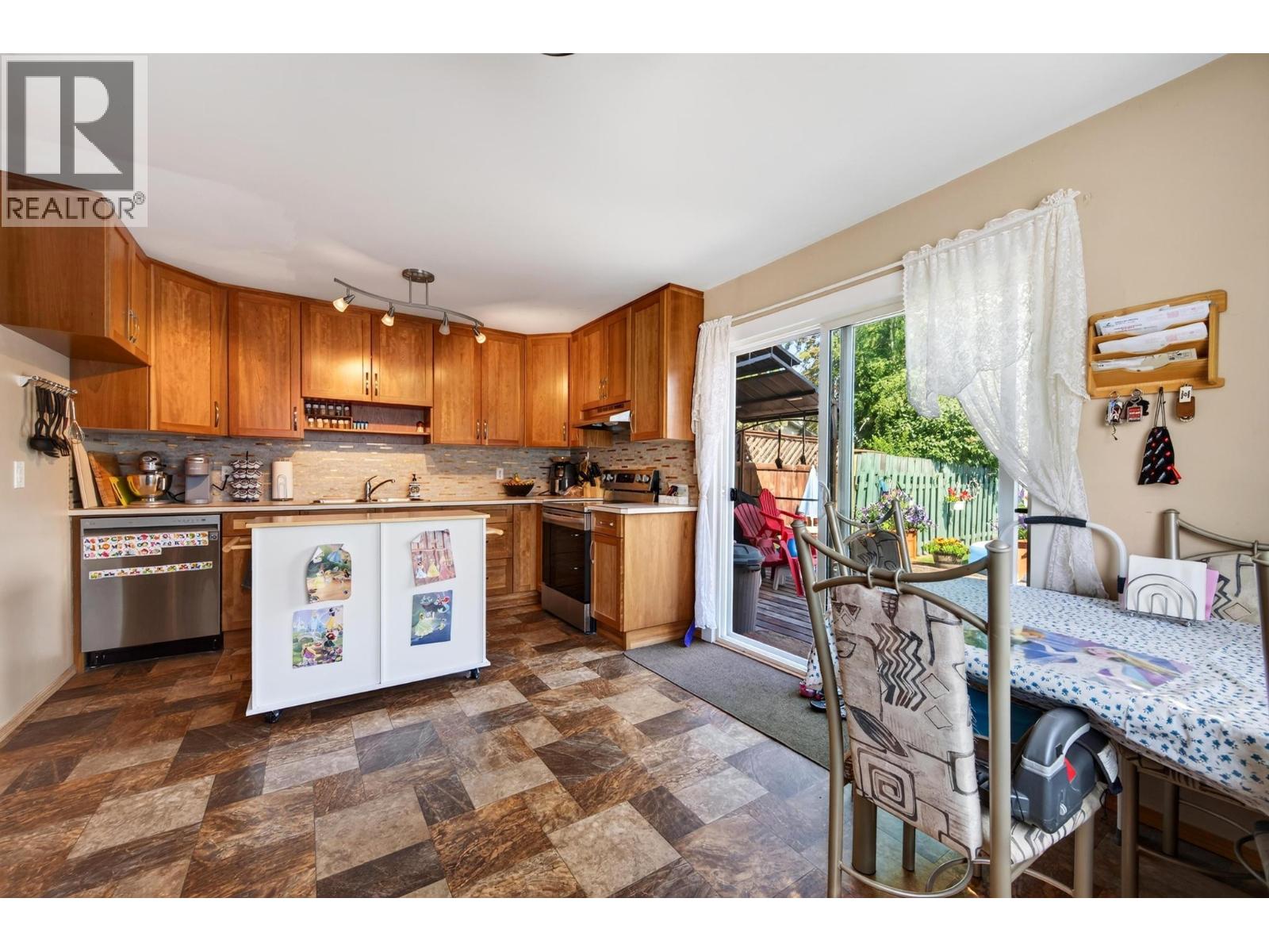 #18 400 5th Avenue - 10