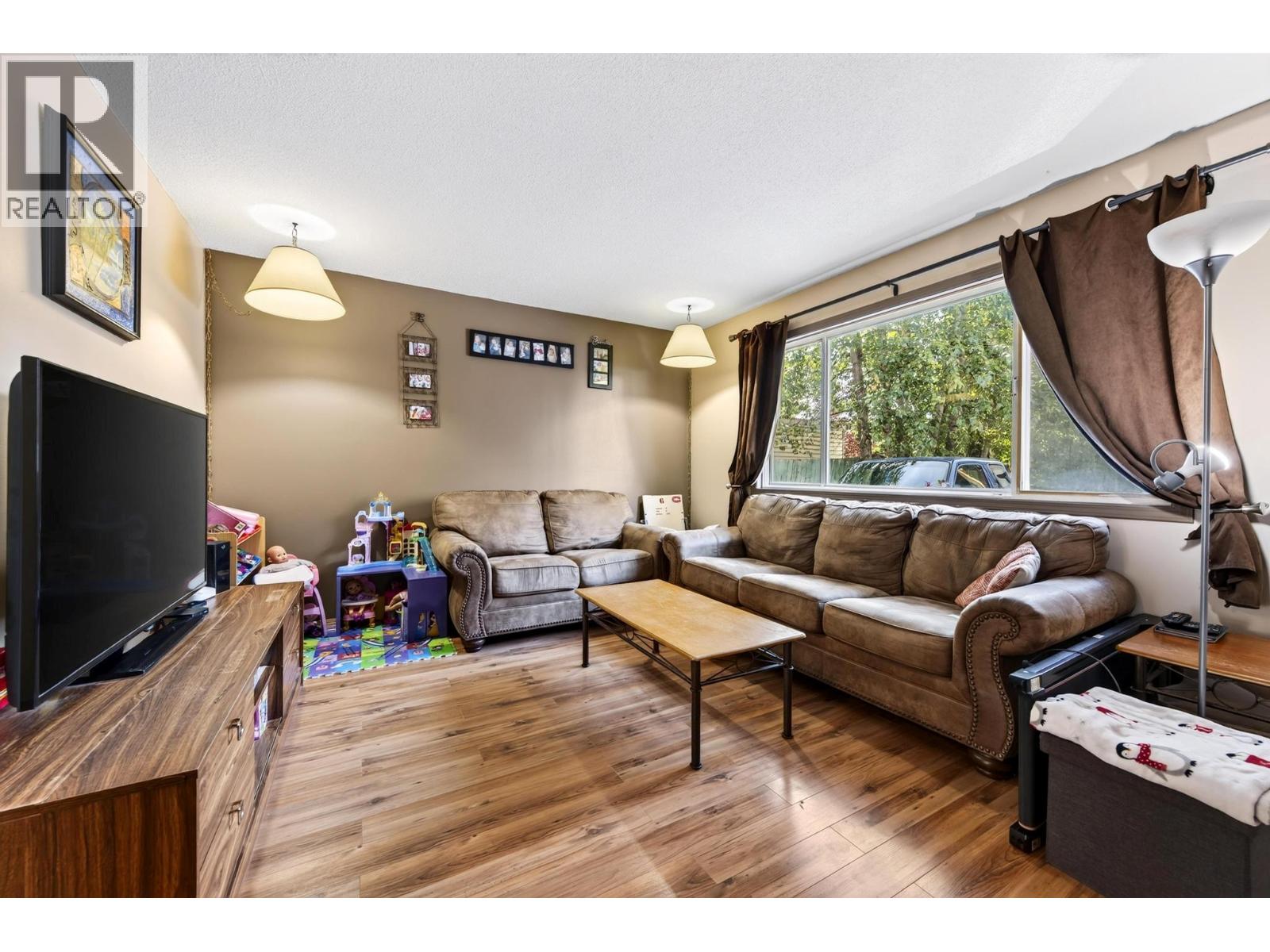 #18 400 5th Avenue - 13