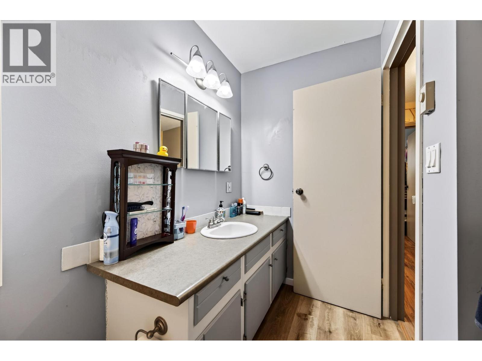 #18 400 5th Avenue - 22