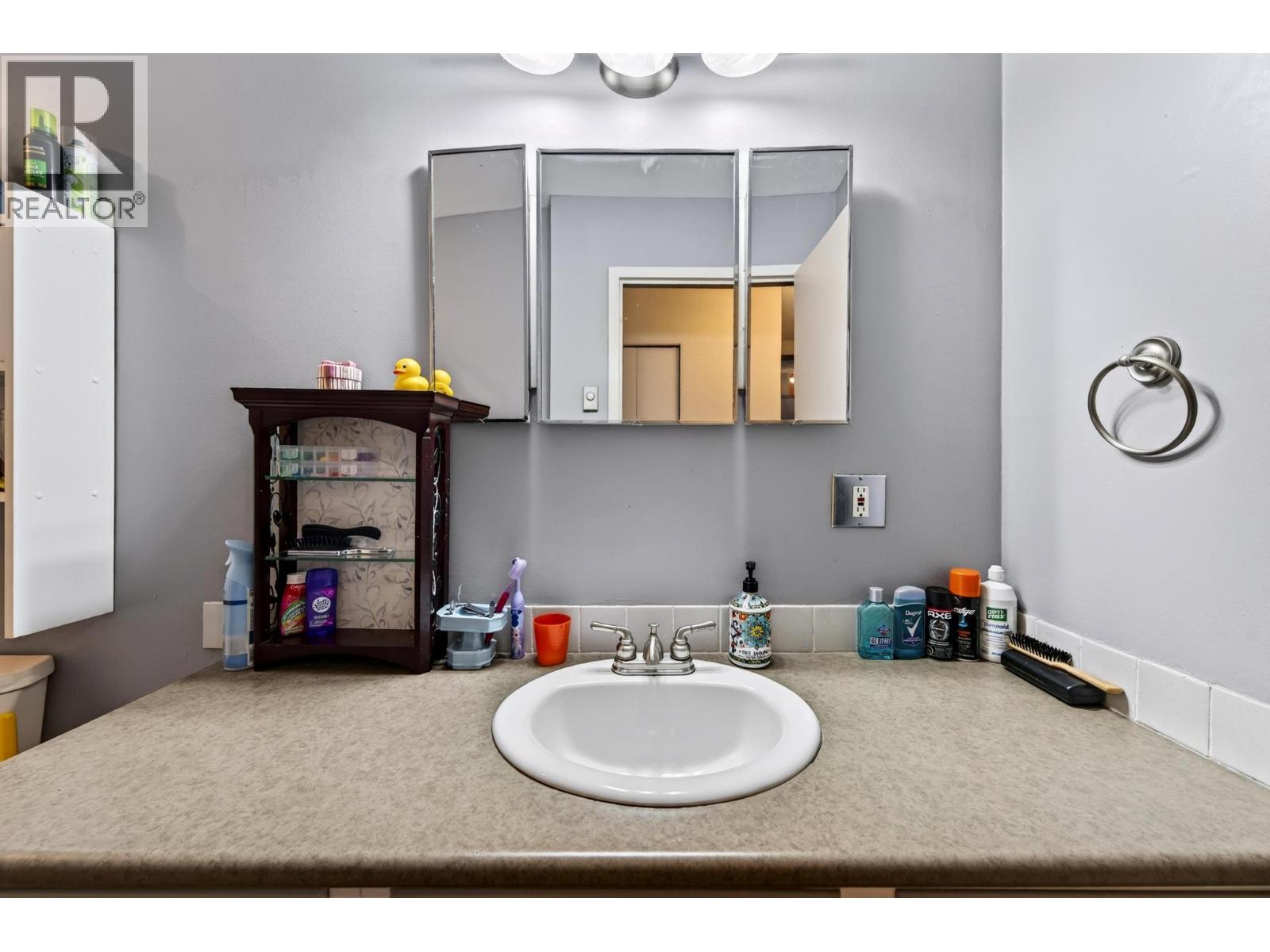 #18 400 5th Avenue - 24