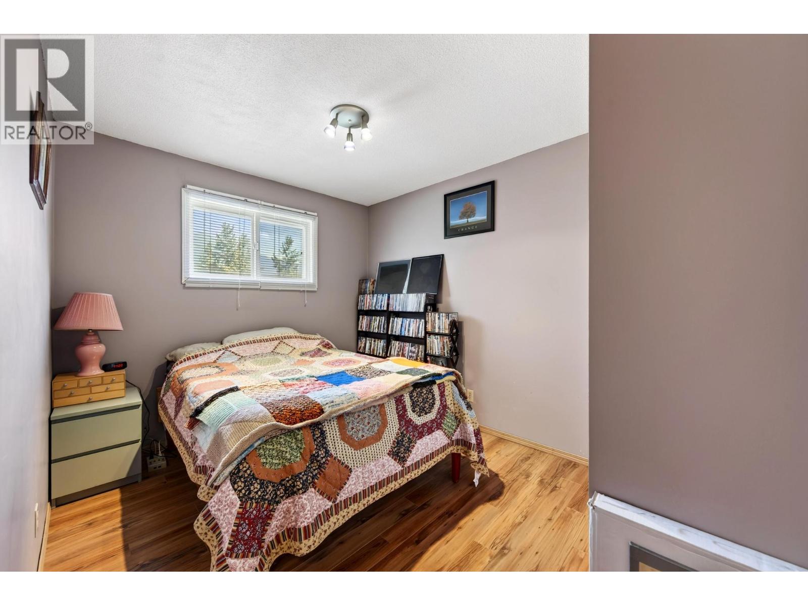 #18 400 5th Avenue - 25