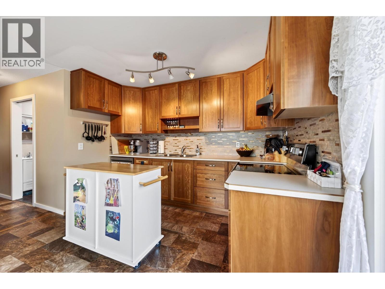 #18 400 5th Avenue - 6