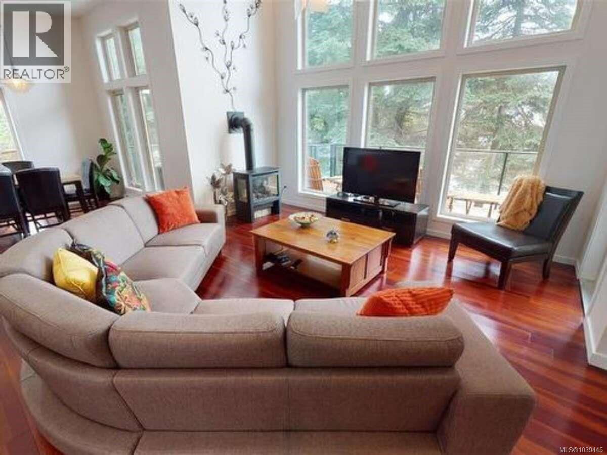 733 Berry Point Rd - 3