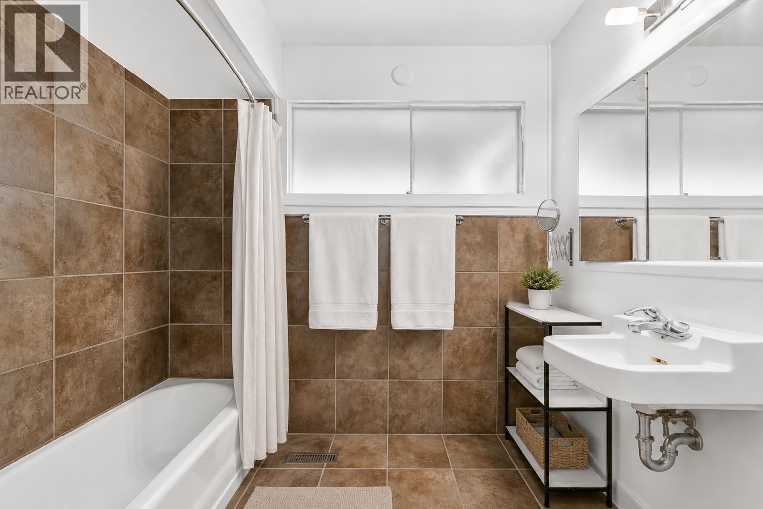 348 Burne Avenue - 9