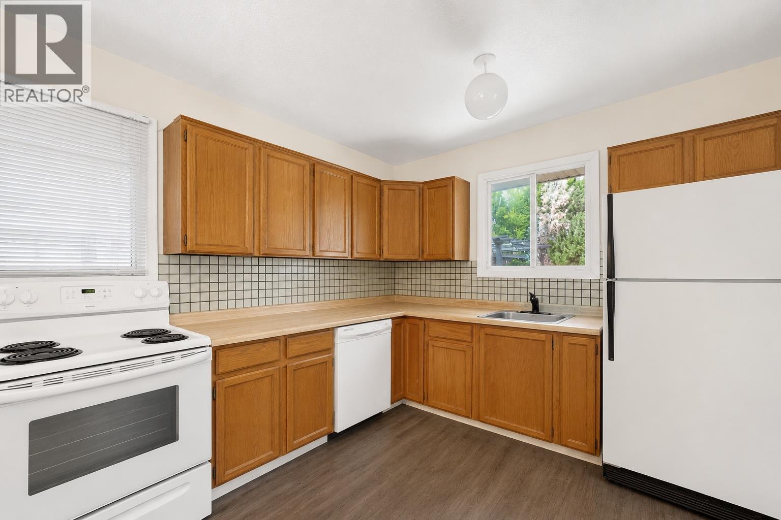 348 Burne Avenue - 8