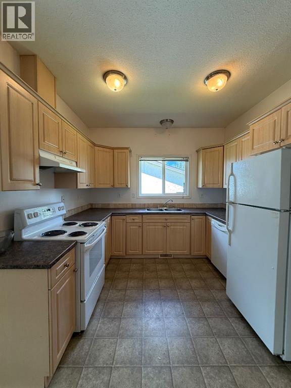 5701,5703 Evergreen Drive - 6