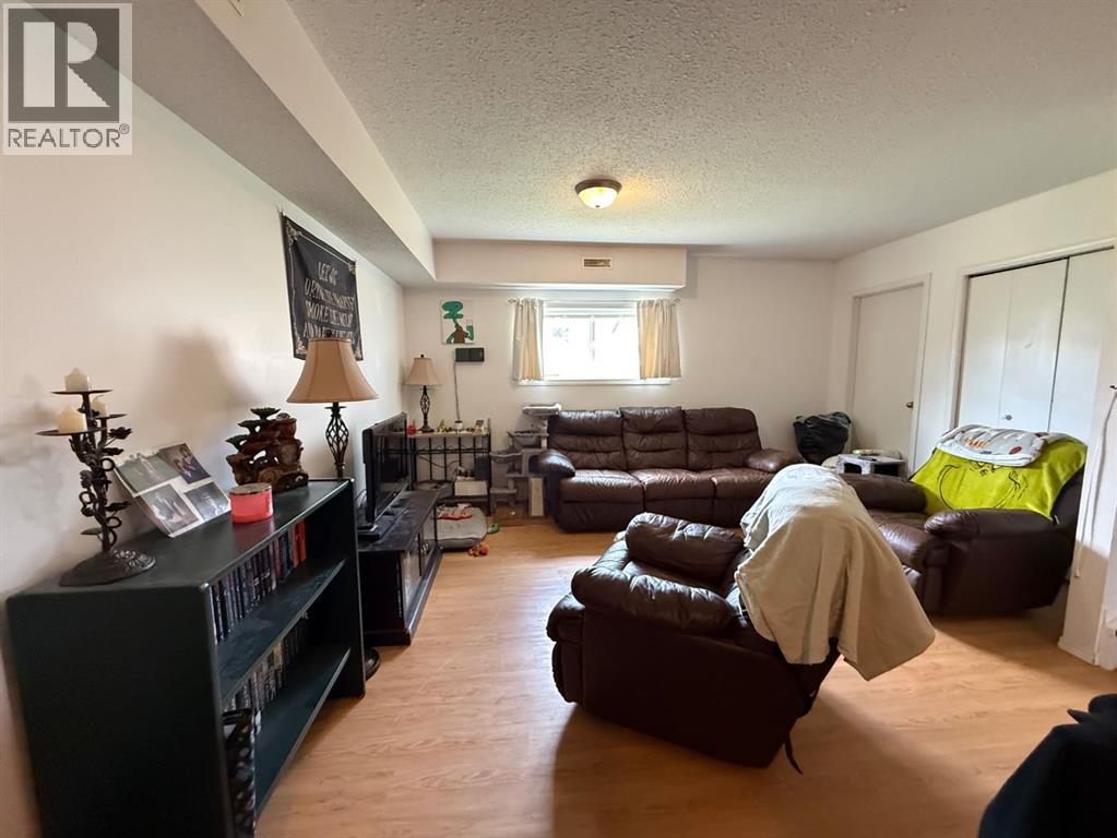 5701,5703 Evergreen Drive - 24