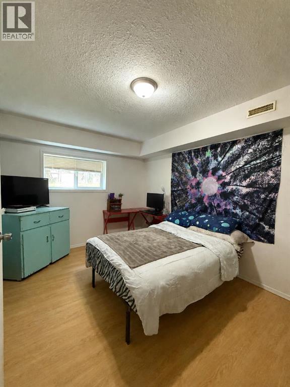 5701,5703 Evergreen Drive - 18