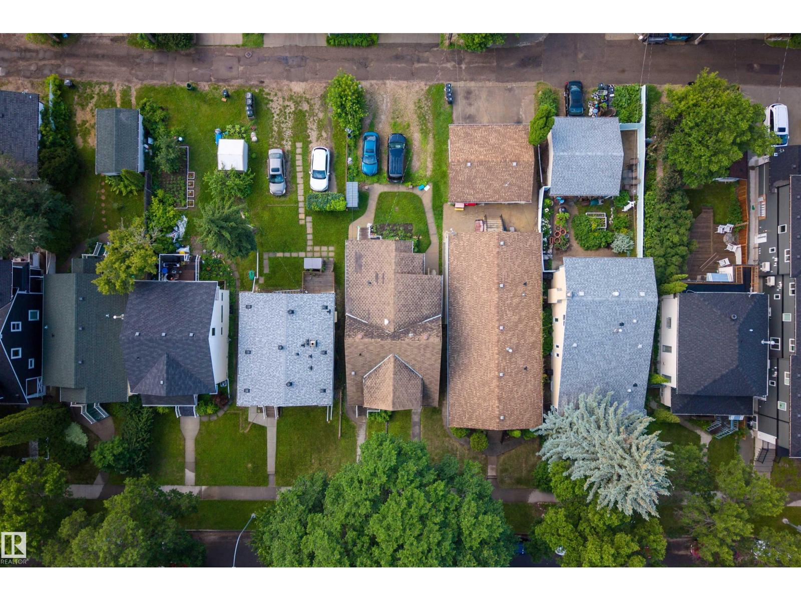 10831 80 AV NW - 34