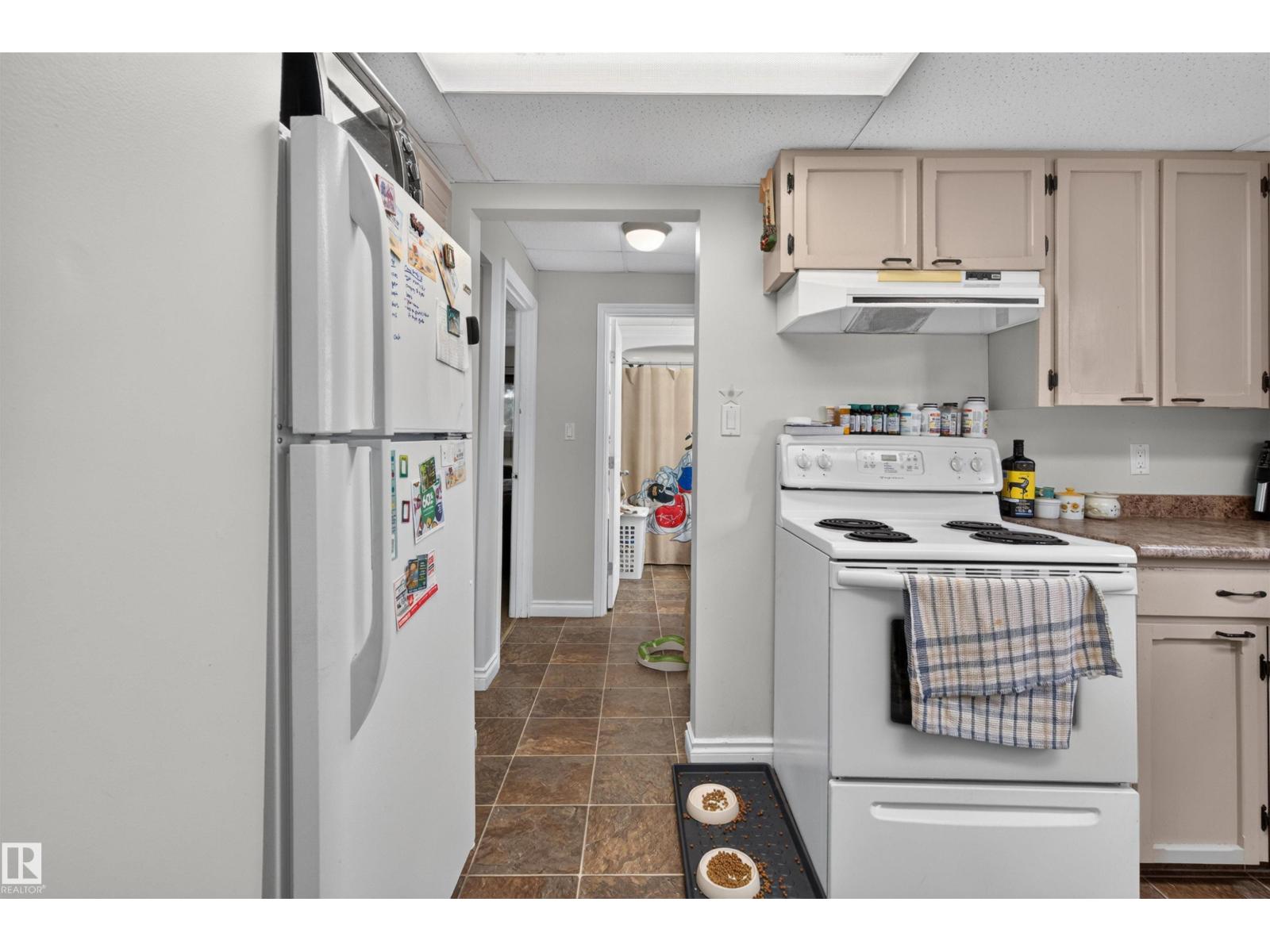 10831 80 AV NW - 29