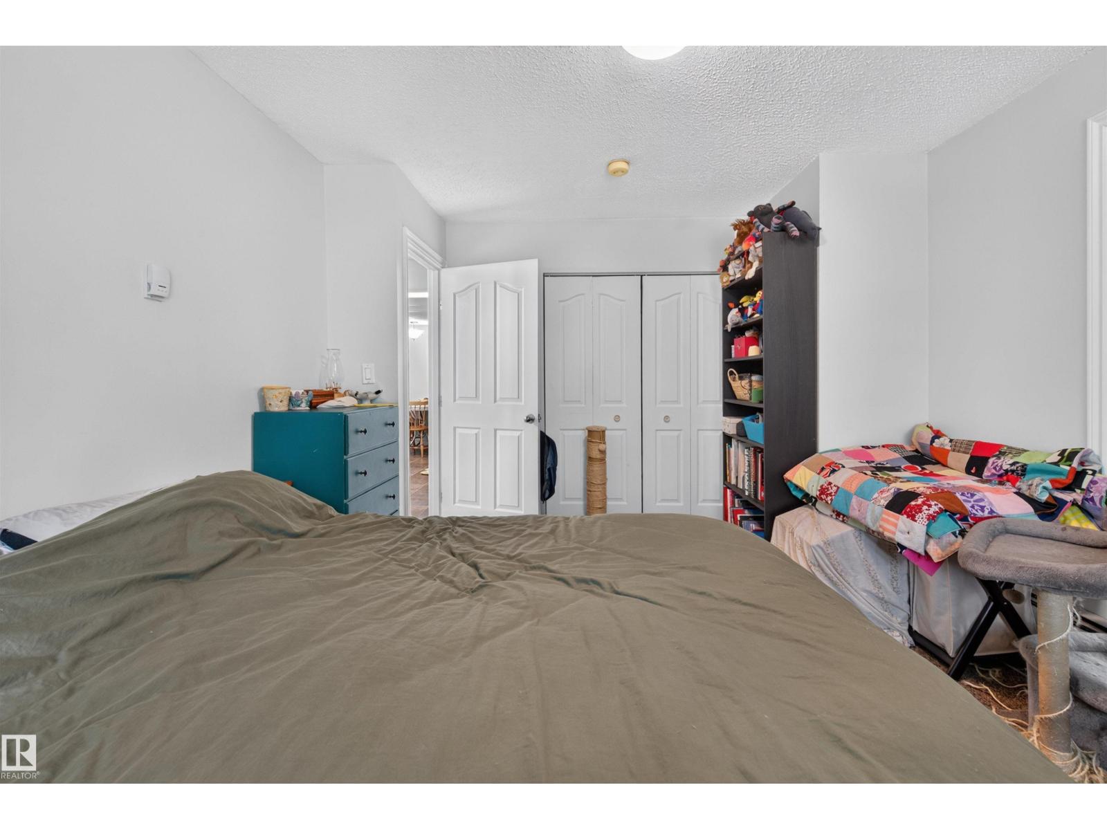 10831 80 AV NW - 31