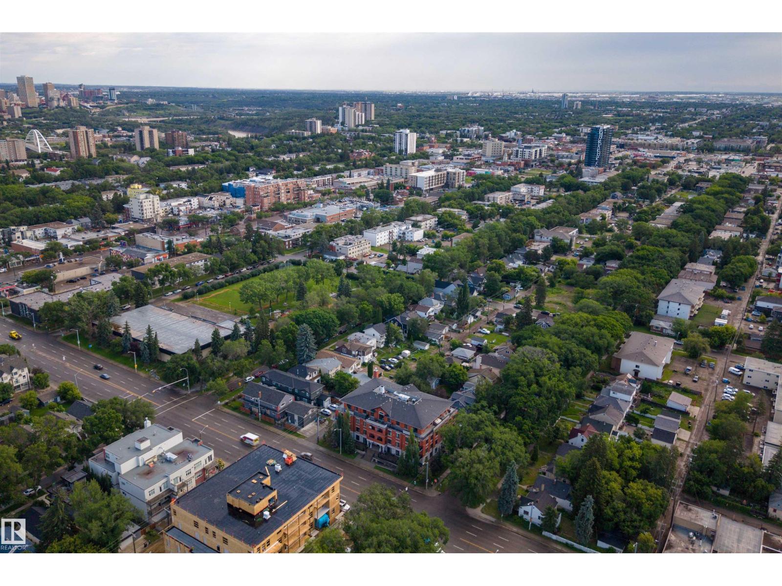 10831 80 AV NW - 37