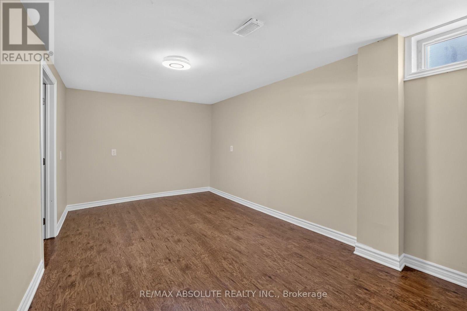 #49 3266 UPLANDS DRIVE - 23
