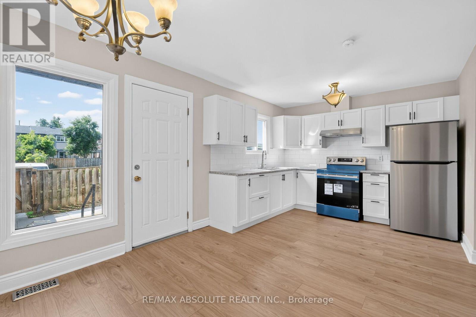 #49 3266 UPLANDS DRIVE - 7